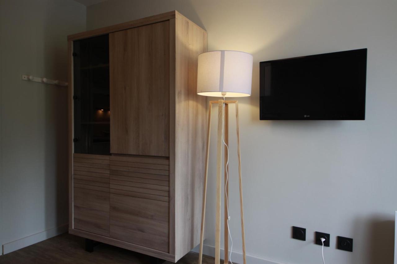 Archipel Accueil International - Studio Bois Des Coqs Saint Chaffrey Bagian luar foto